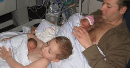 Little brother helps premature twins to get skin-to-skin contact