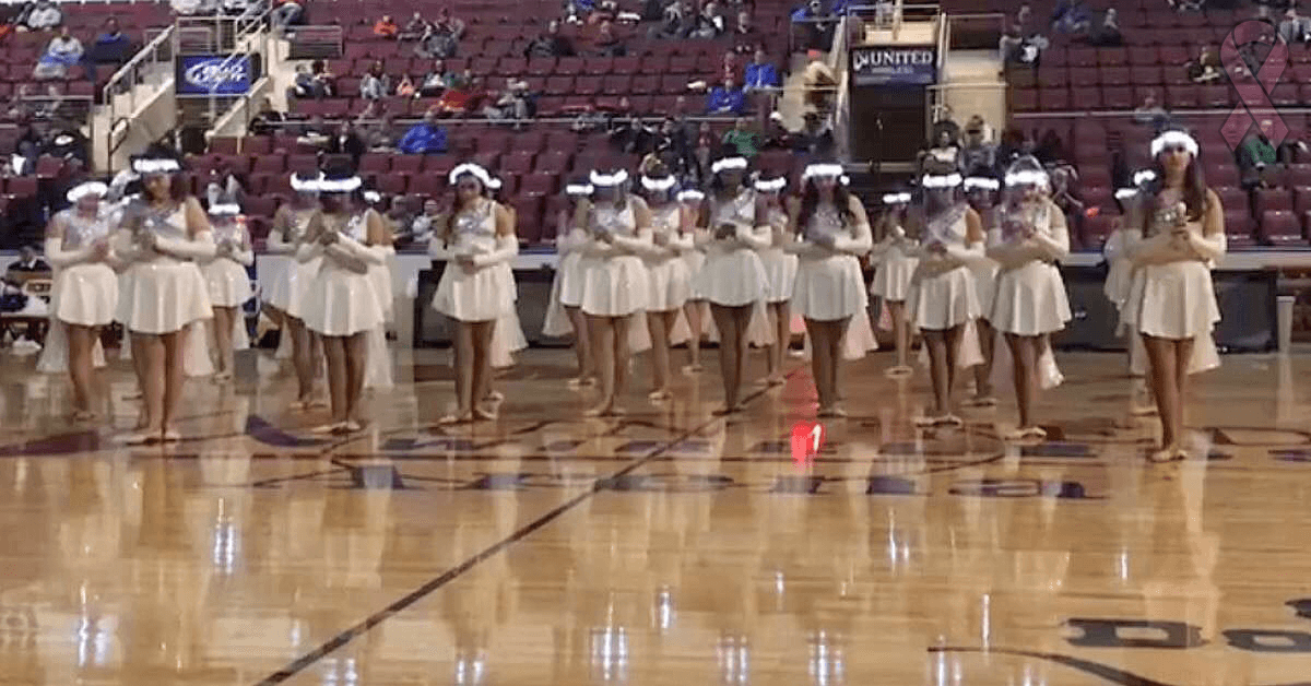 The way this choreography of Hallelujah is done by these high schoolers is way too impressive.