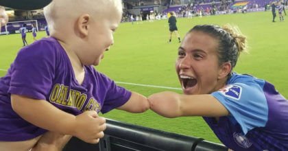 Photo of a soccer player sharing her similarity with one-year-old fan goes viral.