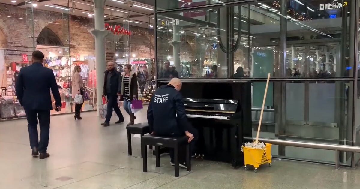 This “janitor” plays piano so well it surprises people passing by