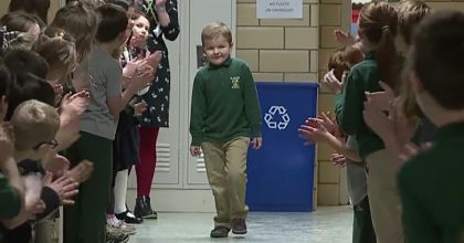 6-year-old beats cancer and gets an amazing surprise from his schoolmates