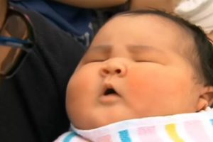 14 Pounds Baby Breaks A Record In Australia