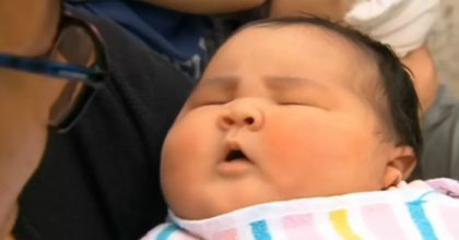 14 Pounds Baby Breaks A Record In Australia