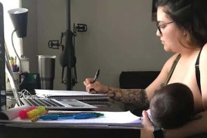 Professor Tells University Student Not To Breastfeed Her Baby During Online Class In Zoom.