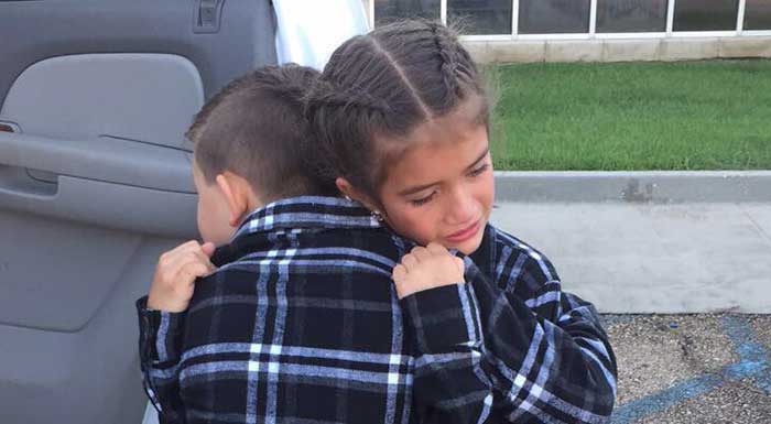 Inseparable 9 Yrs Old Couple Melted Everyone’s Heart When They Had To Part Ways.