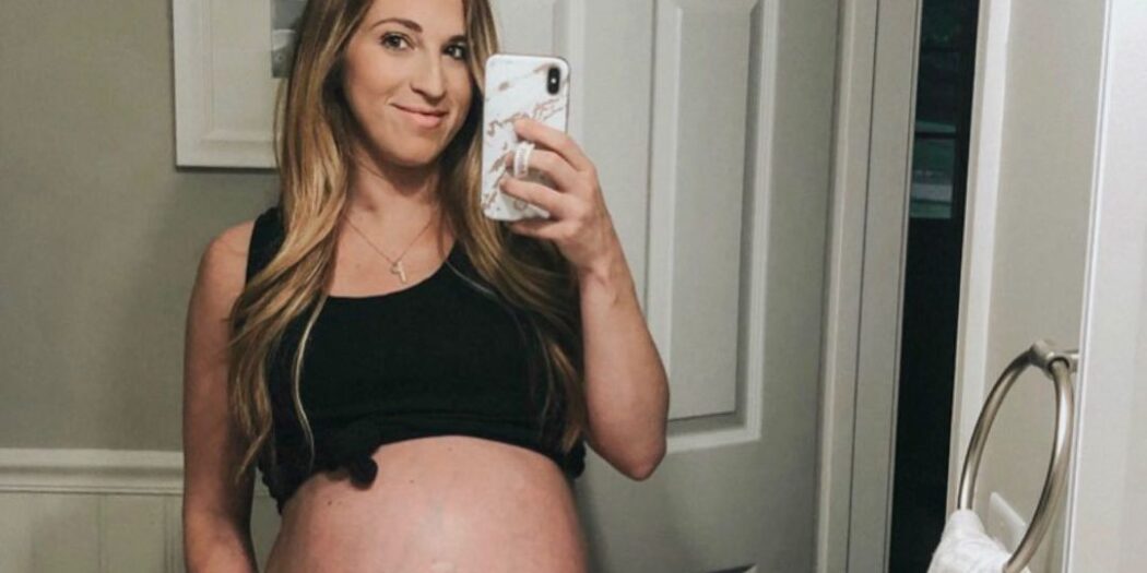 Mom of Quadruplets posts before-and-after photos of her belly to shows how amazing the female body is