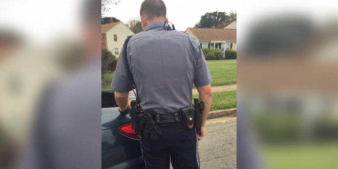 Officer tells woman to pop trunk because brake light is out, doesn’t realize she’s recording him