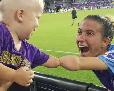 Photo of a soccer player sharing her similarity with one-year-old fan goes viral.