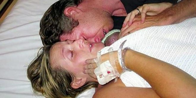 Mom holds her dead preemie for two hours and begs him to come back to life