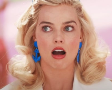 And this is in public? Margot Robbie confused everyone present with her strange choice