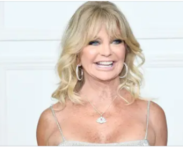 Goldie Hawn, 77, looks ageless in new video and fans are all focused on one thing