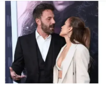 What Ben Affleck said to Jennifer Lopez during their famous red carpet “argument” is revealed by lip readers.