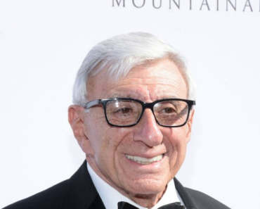 Jamie Farr, a.k.a the cross-dressing Corporal Maxwell Q. Klinger in “MAS*H,” and his wife, Joy, are marking an incredible 60 years of marriage!