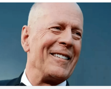 Bruce Willis in an homage