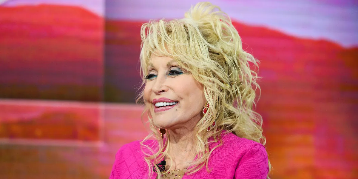 Dolly Parton ‘Bathed Once a Week’ & Lived in Shack with Family of 14 — Now Donates Millions to Those in Need