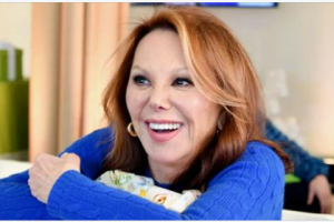 Fans Say Marlo Thomas ‘Destroyed’ Her Beauty with Surgery: How She Would Look Today Naturally