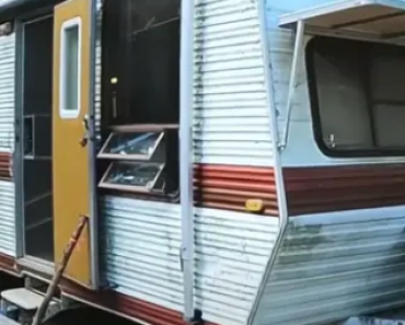 Homeless Lady Given Free “Ugly” Abandoned Trailer, But Wait Till You See What She Made Of It