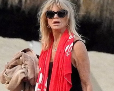 “Reason for gossiping”: Goldie Hawn, 77 years old, posted photos of her vacation in a swimsuit.