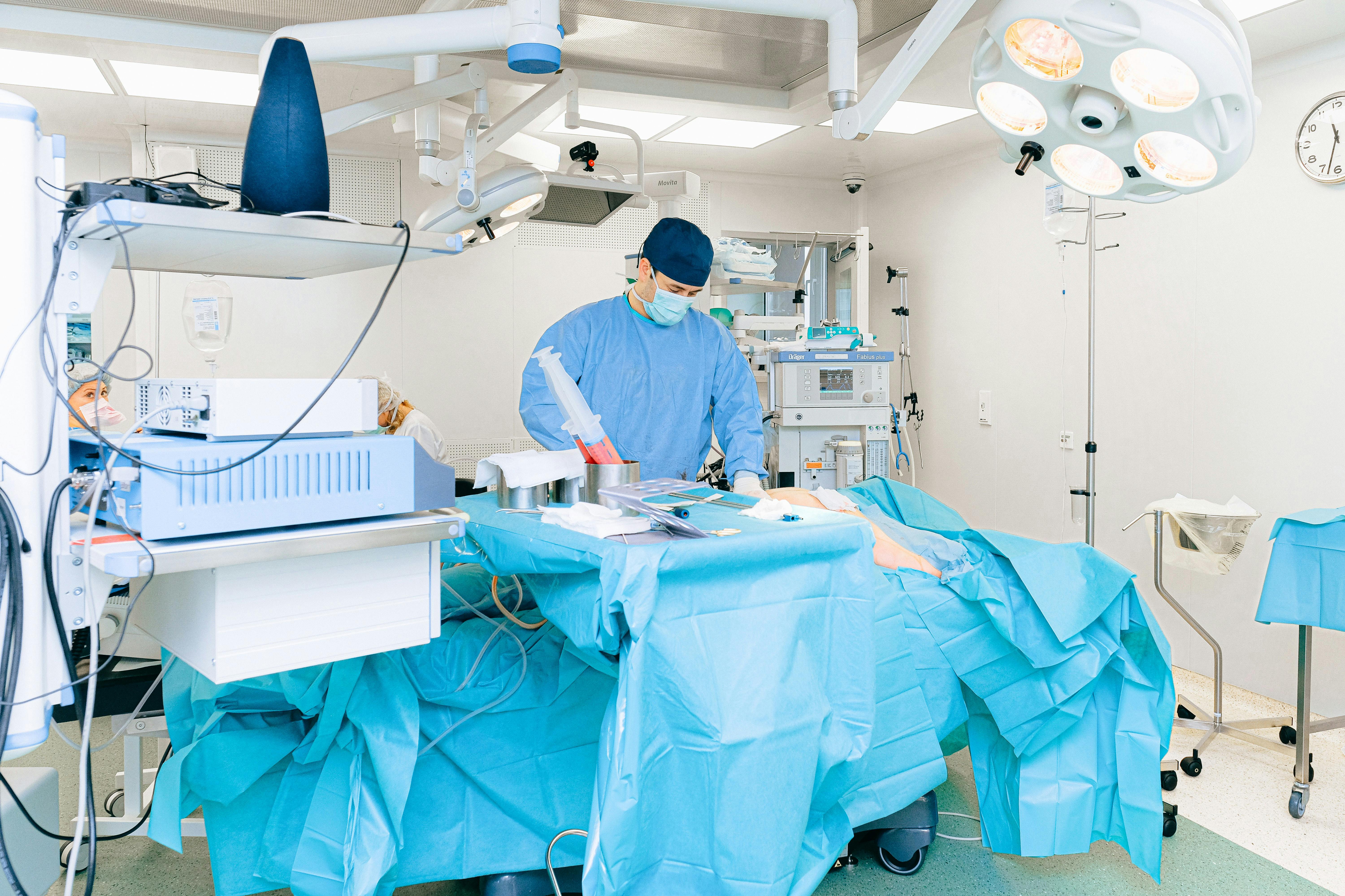 Doctor in an operating room | Source: Pexels