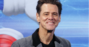 Comedy Legend Jim Carrey Says Goodbye to