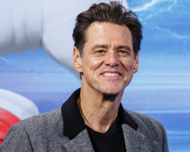 Comedy Legend Jim Carrey Says Goodbye to