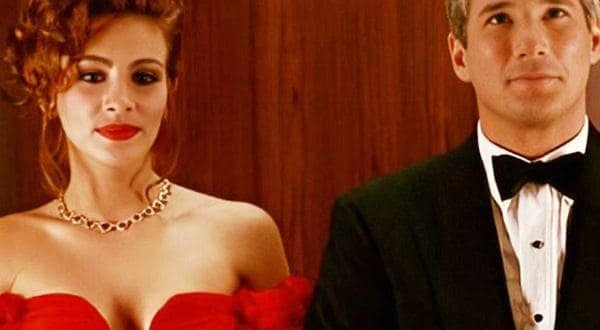 This photo from the ‘Pretty Woman’ blooper reel is not edited. Take a closer look, and you’ll understand why