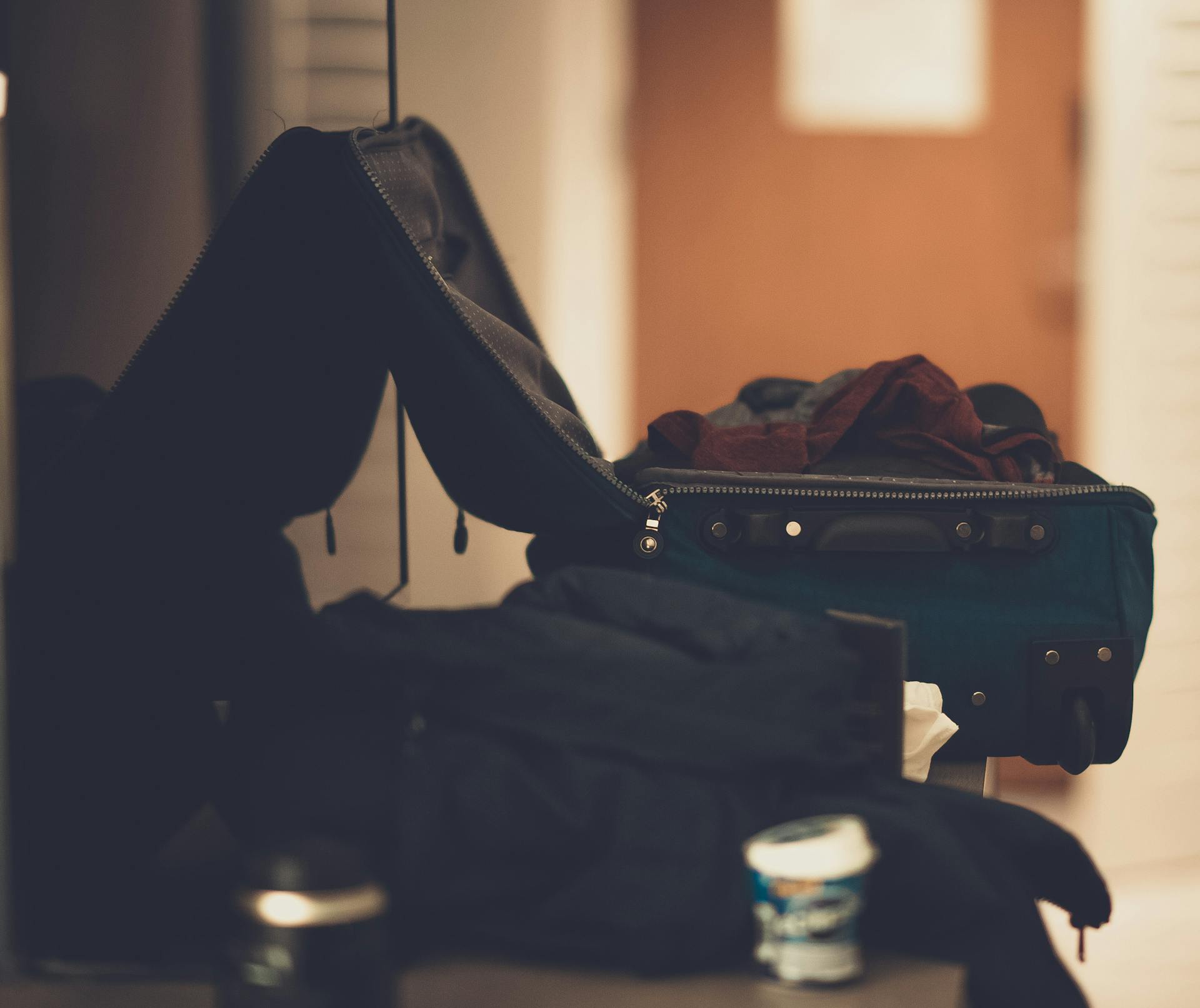 An open suitcase | Source: Pexels