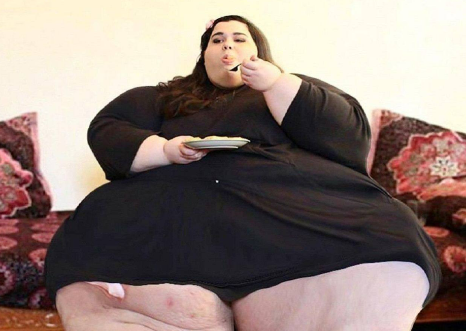 From 700 Pounds to Internet Sensation