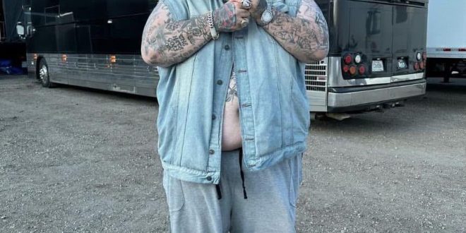 Jelly Roll Stuns Fans with 100-Pound Weight Loss Transformation