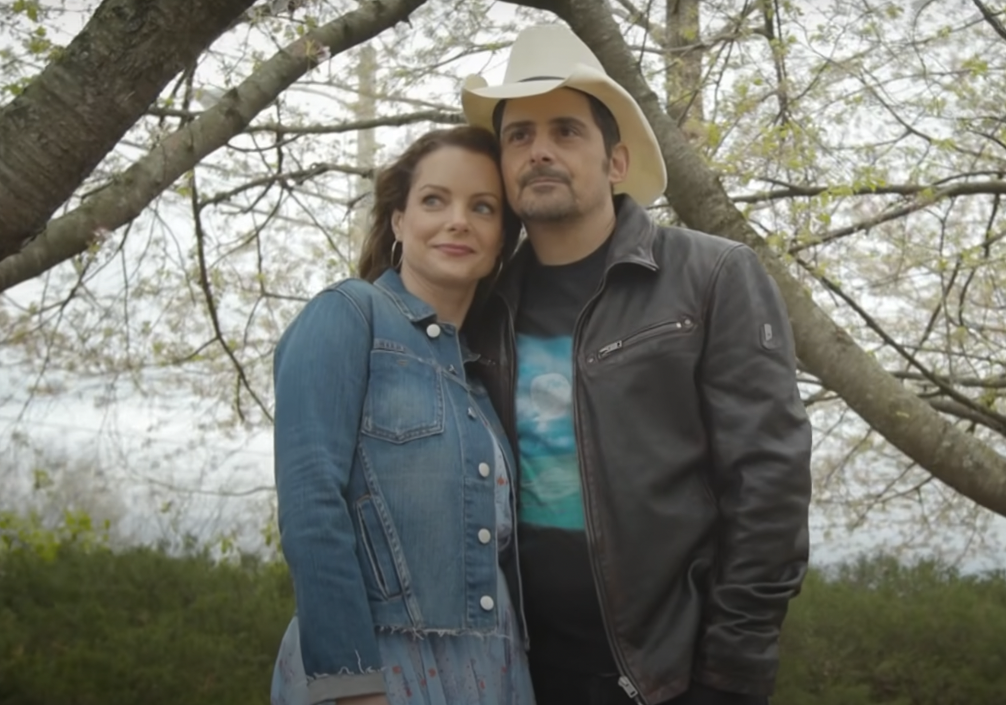 Kimberly Williams-Paisley and Brad Paisley pose together, dated April 2021 | Source: YouTube/People