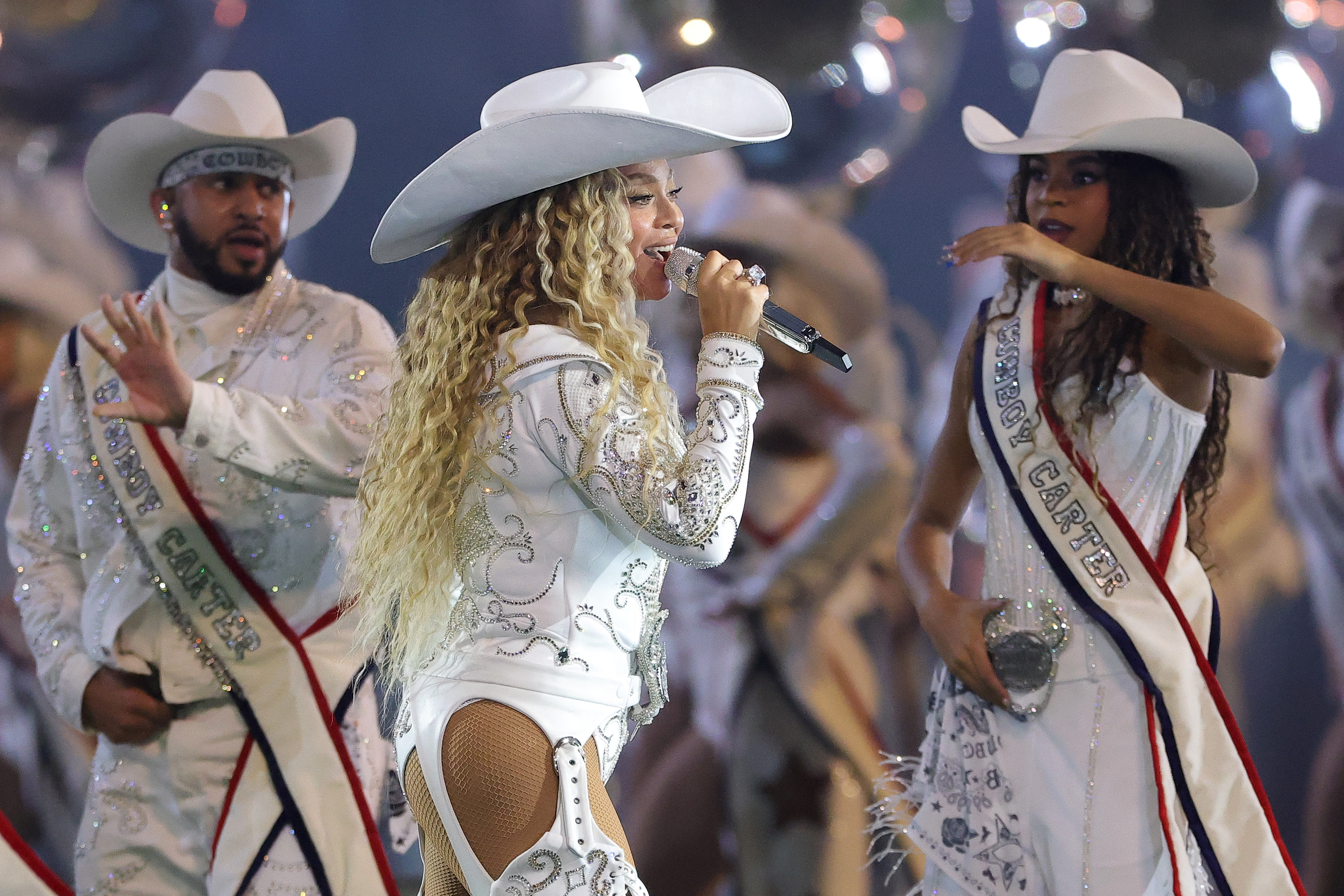 Beyoncé performs with daughter, Blue Ivy, during halftime for the game between the Baltimore Ravens and the Houston Texans at NRG Stadium on December 25, 2024, in Houston, Texas | Source: Getty Images