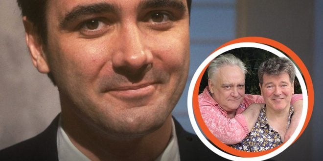 Comedian and Actor Tony Slattery Dies at 65 – Cause of Death Revealed