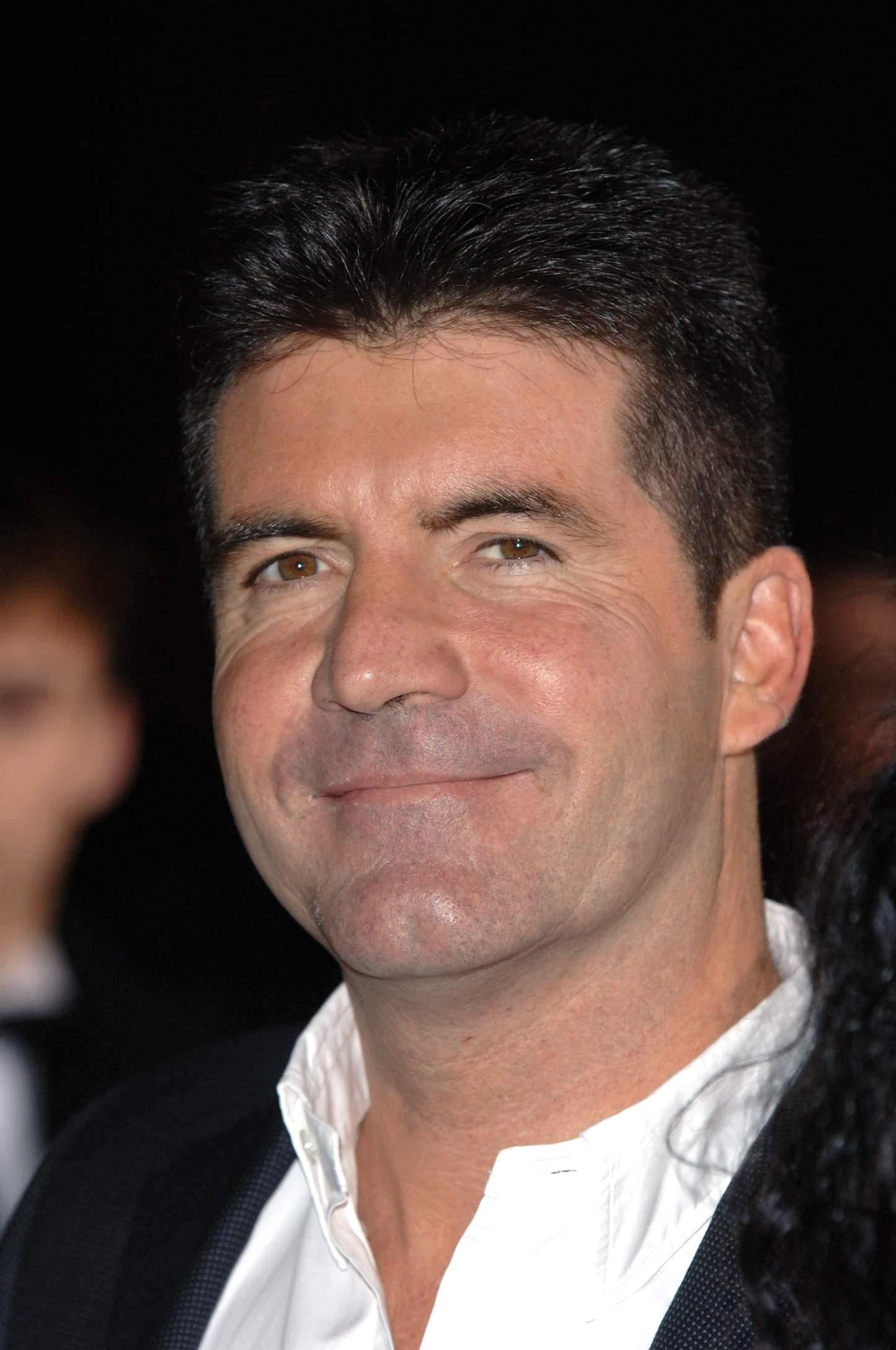 Simon Cowell at the Variety Club Showbiz Awards on November 13, 2005 | Source: Getty Images