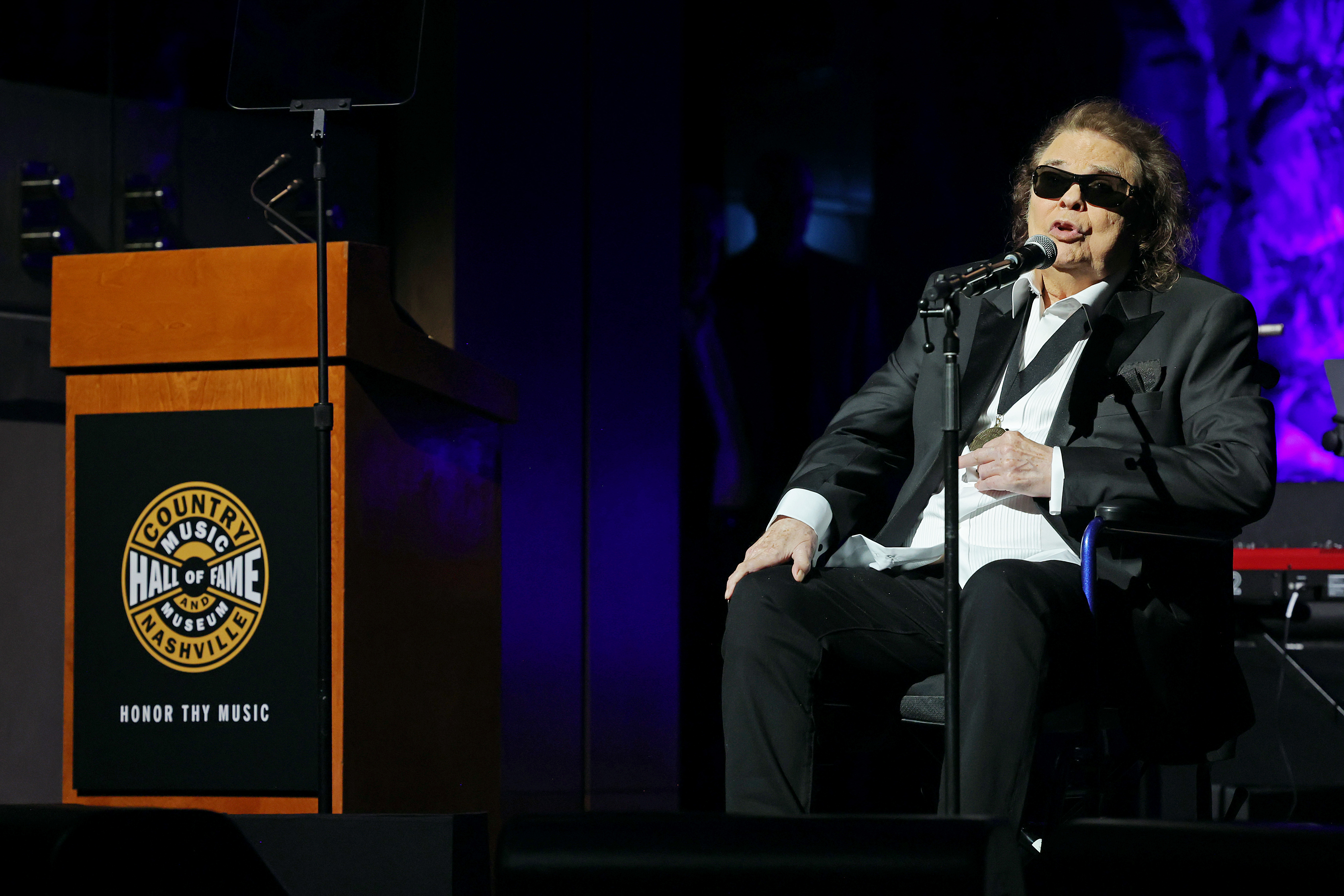 Ronnie Milsap onstage for the class of 2021 medallion ceremony at Country Music Hall of Fame and Museum on May 1, 2022, in Nashville, Tennessee. | Source: Getty Images