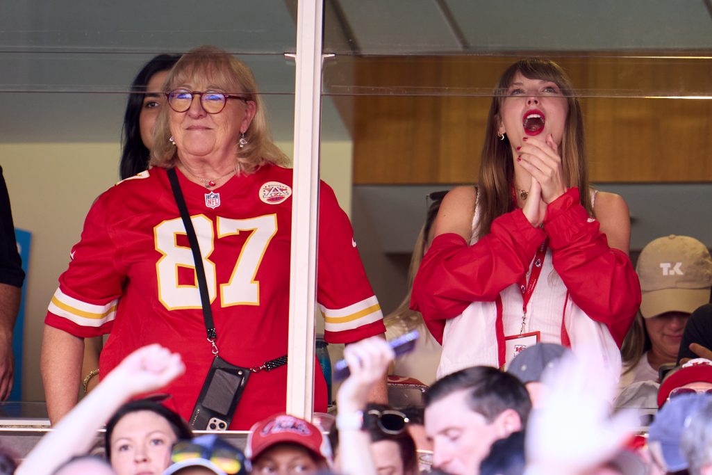 Taylor Swift cheers from a suite with Donna Kelce as the Kansas City Chiefs play the Chicago Bears during the first half at GEHA Field at Arrowhead Stadium in Kansas City, Missouri, on September 24, 2023 | Source: Getty Images