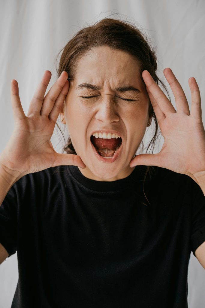 A shouting woman | Source: Pexels