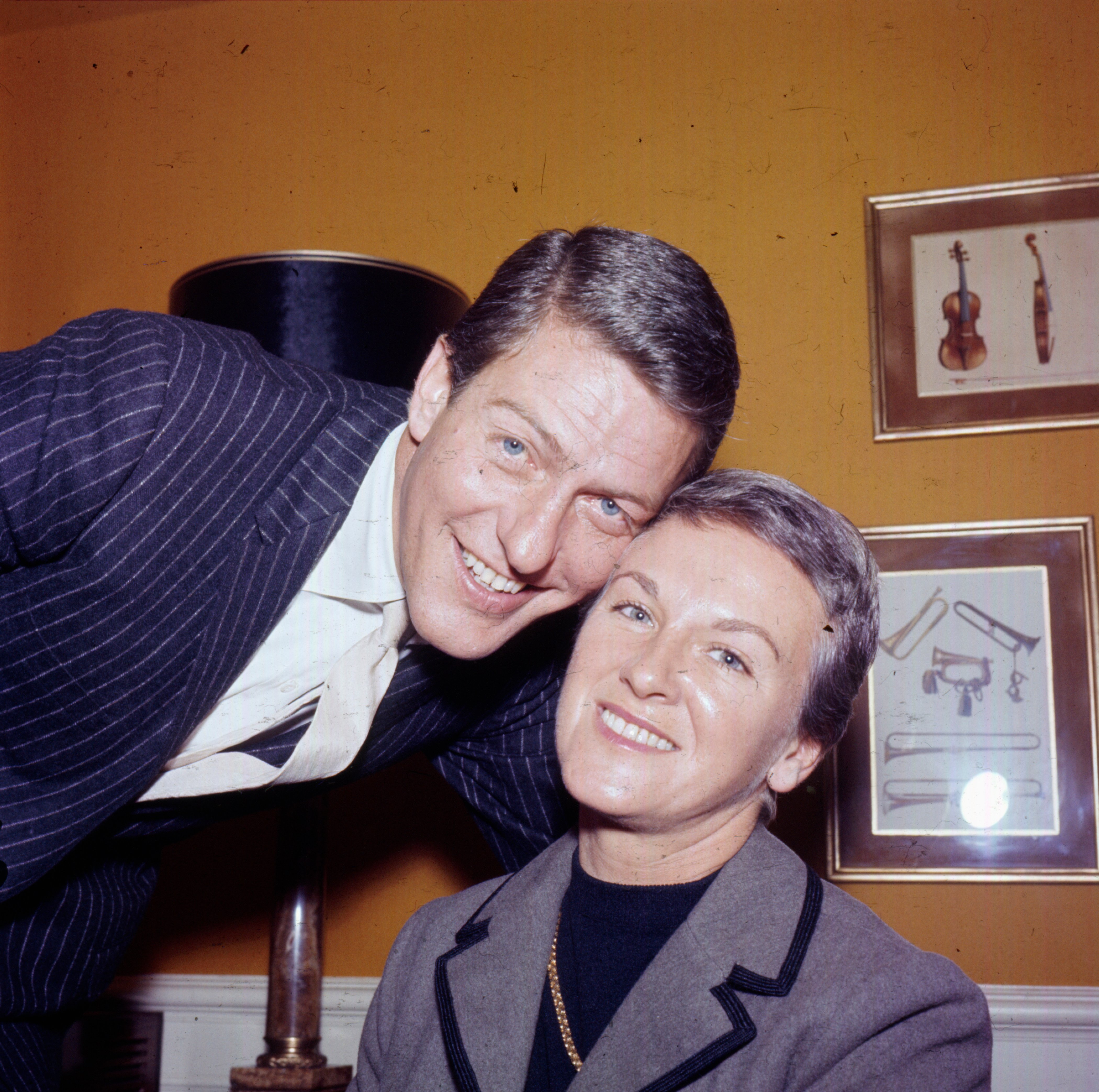 Dick Van Dyke and Margie Willett photographed on January 1, 1964, in London, England. | Source: Getty Images