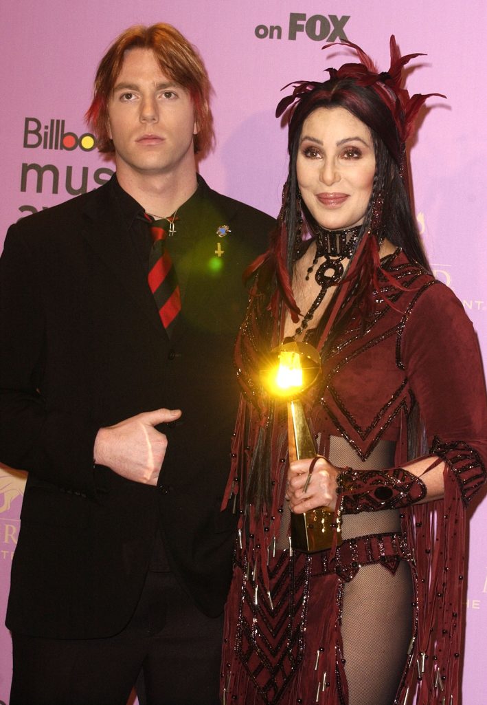 Elijah Blue and Cher at the Billboard Music Awards press room on December 9, 2002 | Source: Getty Images