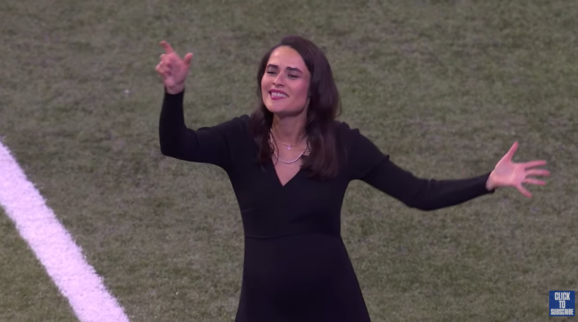 A sign language specialist interprets Lauren Daigle's rendition of "America the Beautiful" at Super Bowl LIX | Source: YouTube/NFLonFOX