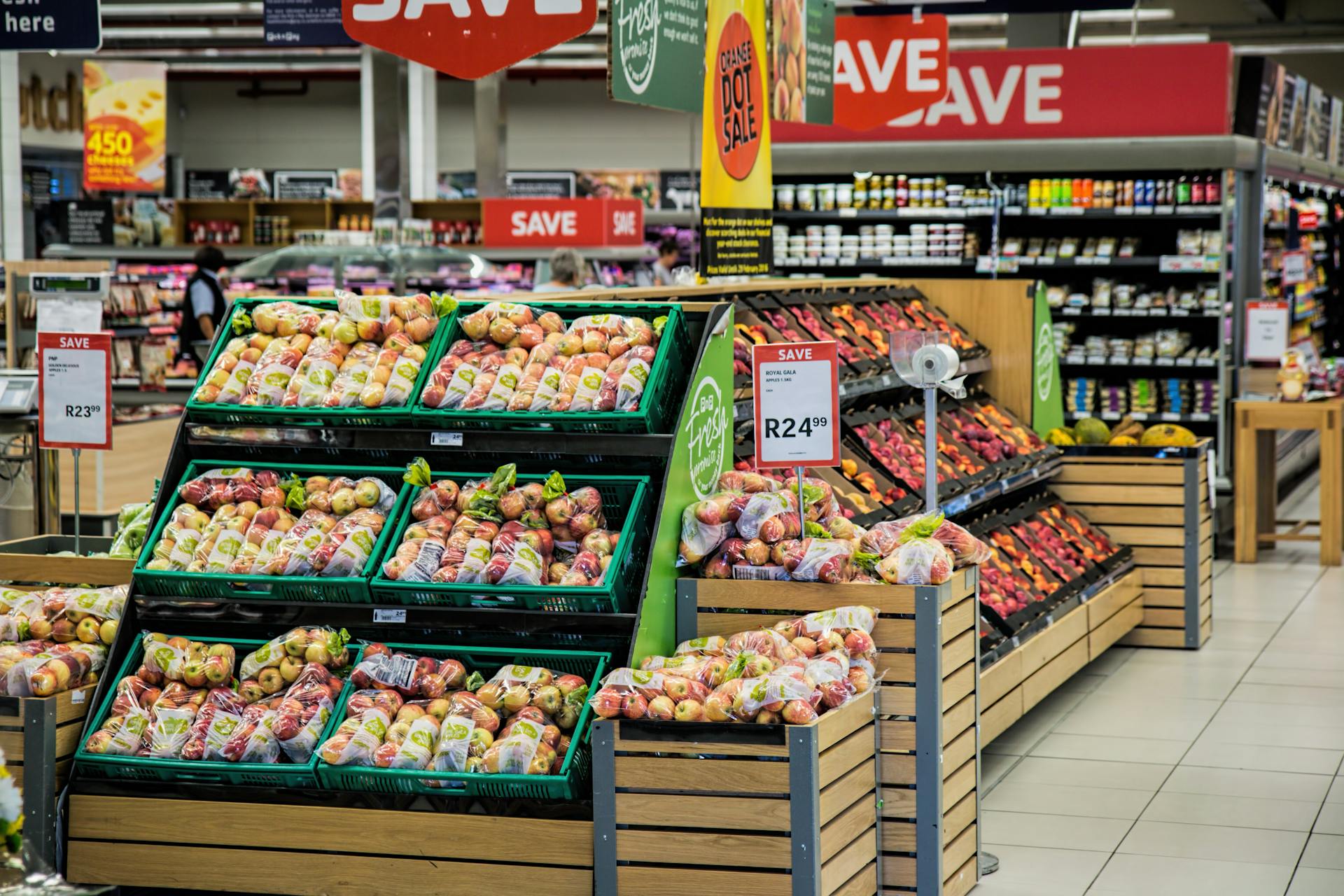 The interior of a supermarket | Source: Pexels