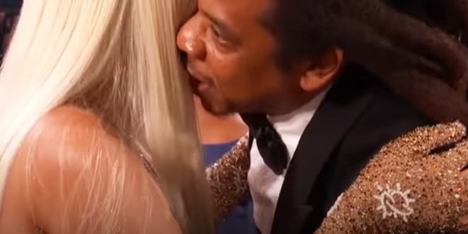 Lip Reader Reveals What Jay-Z Whispered in Beyoncé's Ear After She Won a Grammy