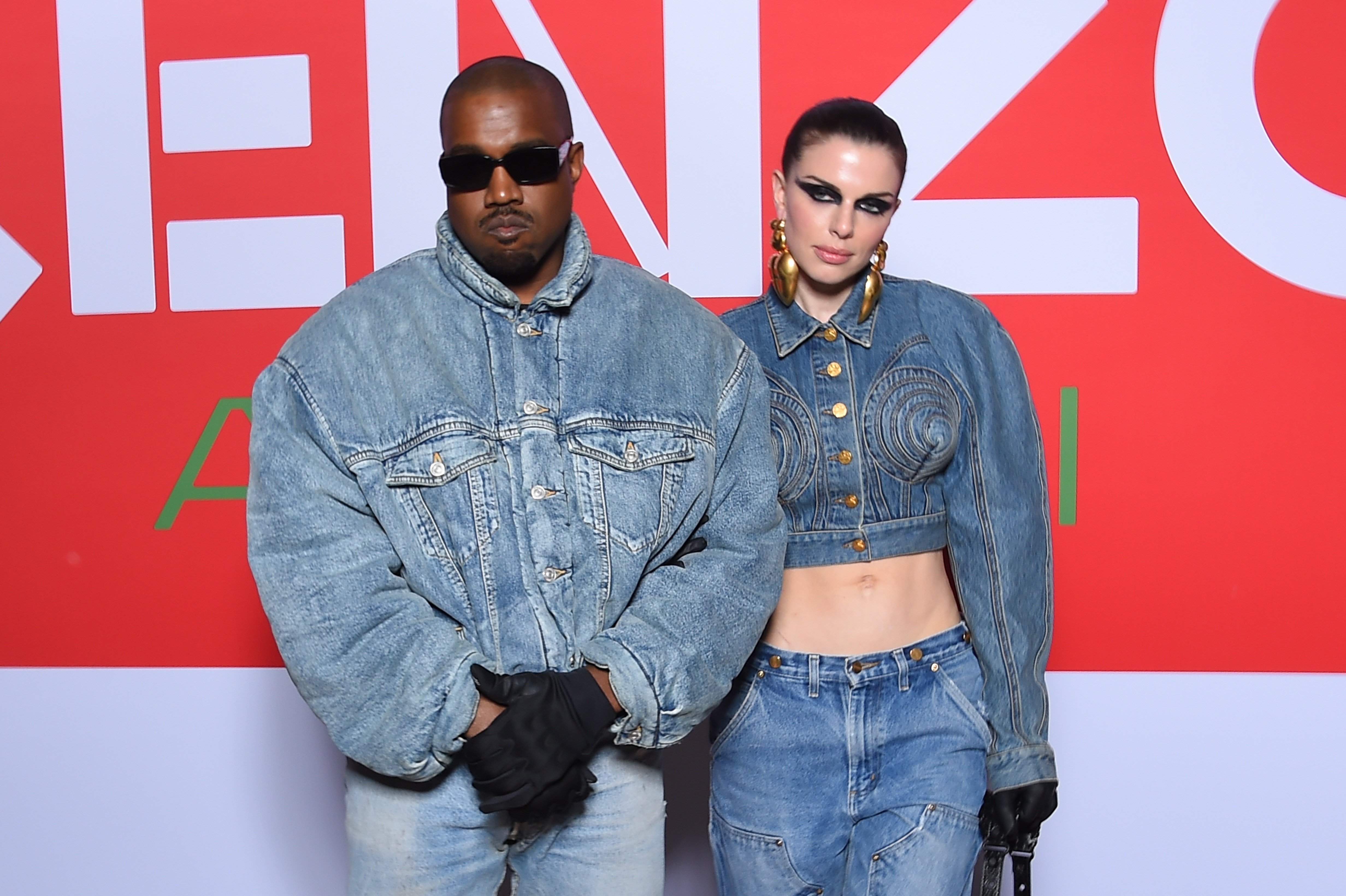 Kanye West and Julia Fox attend the Kenzo Fall/Winter show as part of Paris Fashion Week on January 23, 2022. | Source: Getty Images