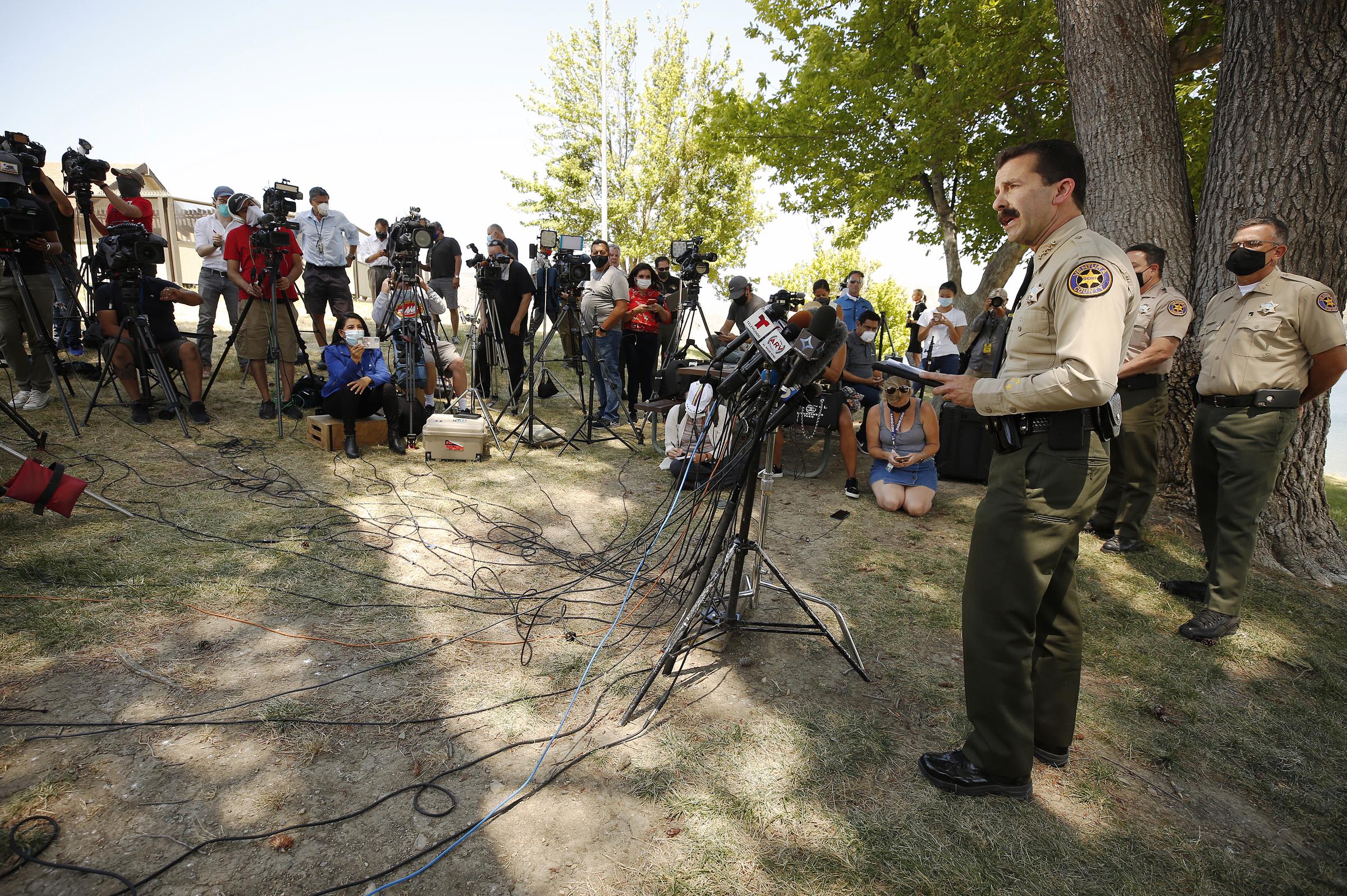 Ventura County Sheriff Bill Ayub addresses a press conference after his team located a body in Lake Piru on July 13, 2020 | Source: Getty Images