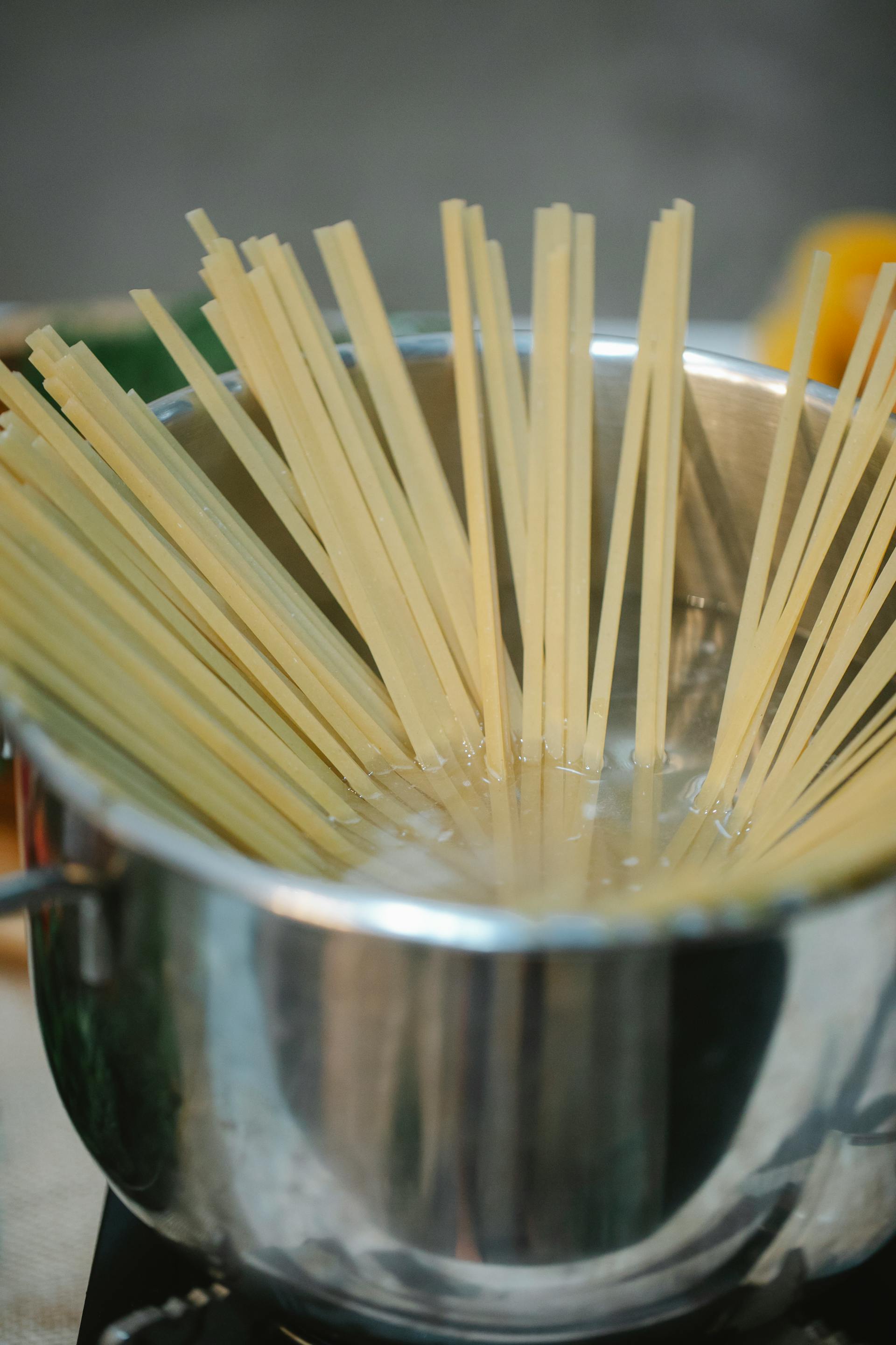 Pasta cooking on a stove | Source: Pexels