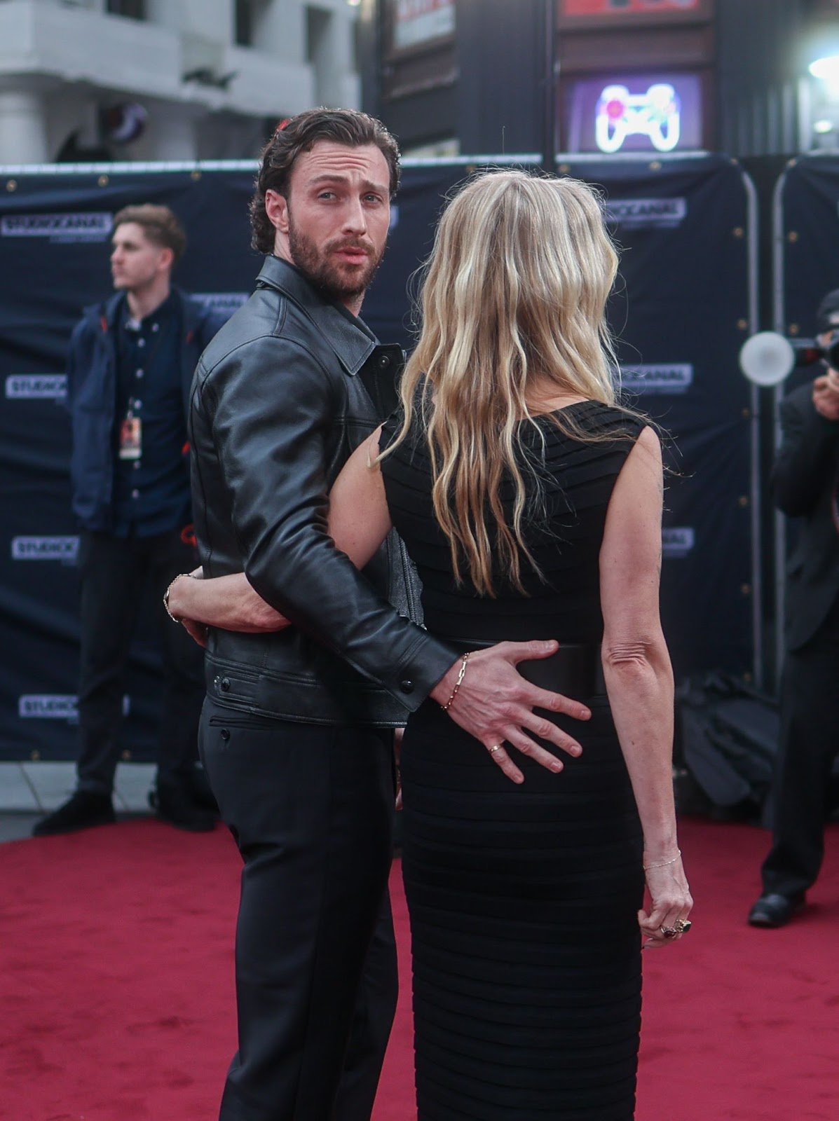 Aaron Taylor-Johnson and his wife at the world premiere of "Back to Black" on April 8, 2024, in London, England. | Source: Getty Images